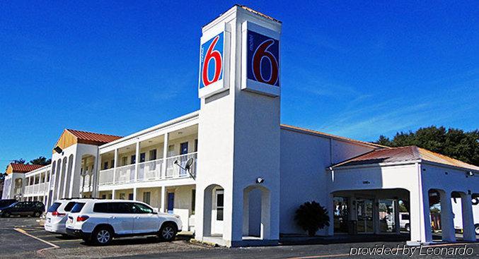 6-round Rock, Tx Hotel