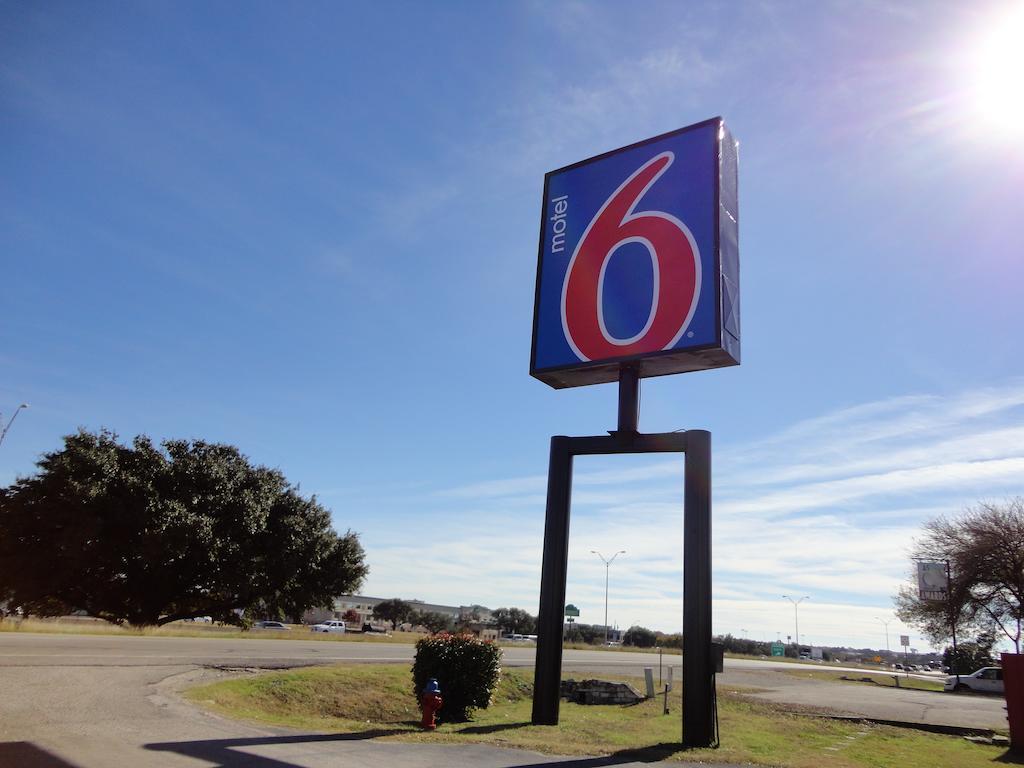 6-round Rock, Tx Round Rock
